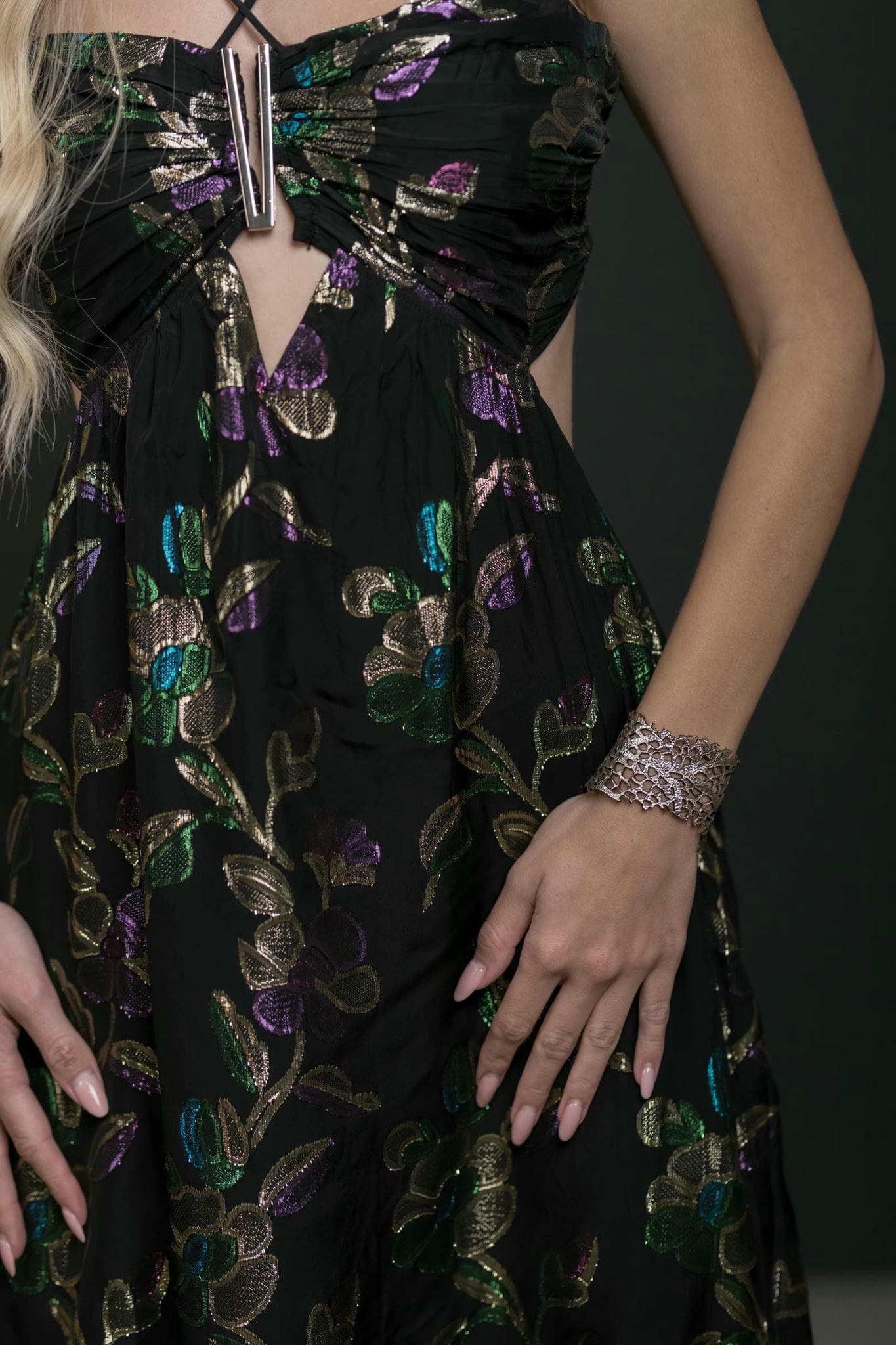 Sculpted Radiance – Silver Filigree Adjustable Cuff Bracelet-Tresor Collection by Viola