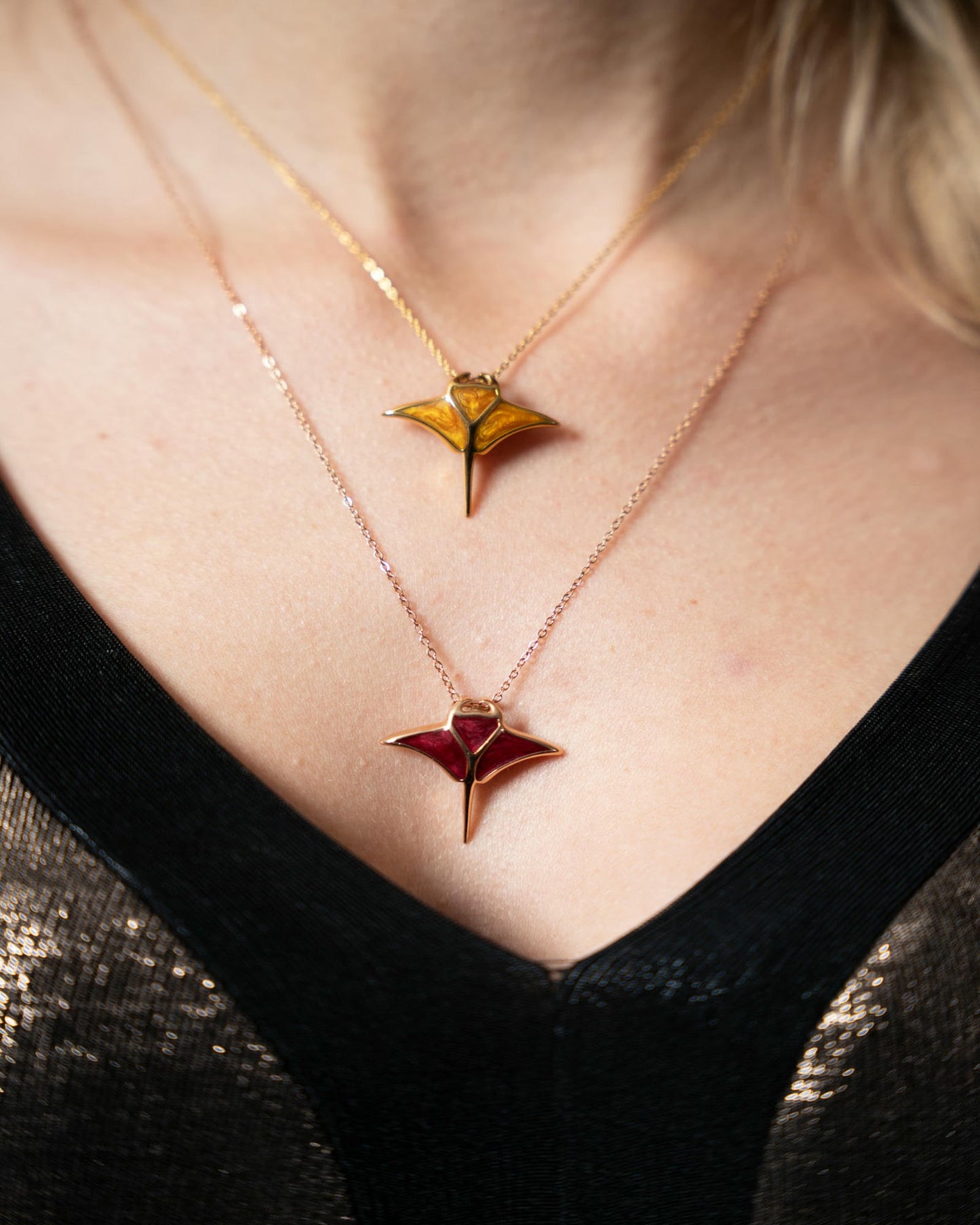 Celestia Manta Pendant Necklace – Amber Gold and Deep Crimson