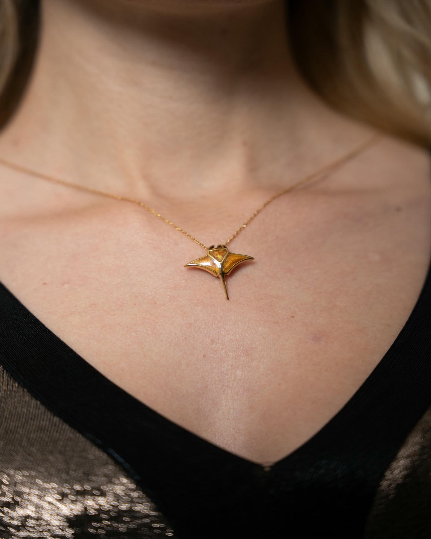 Celestia Manta Pendant Necklace – Amber Gold and Deep Crimson